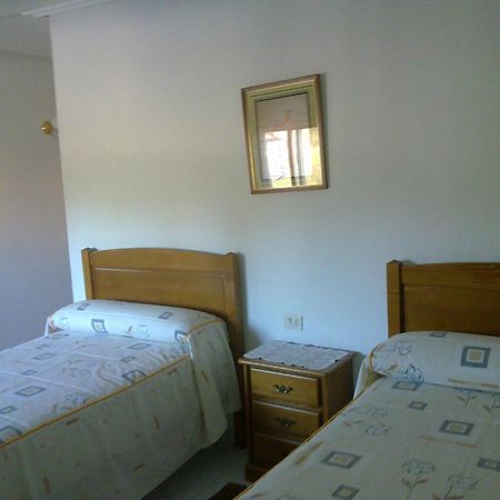 Hostal Sequeiros San Ciprián de Viñas Exterior foto