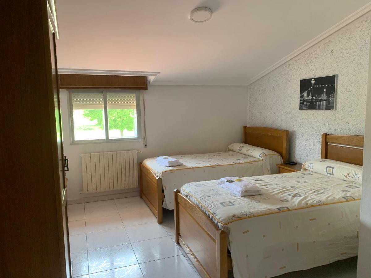 Hostal Sequeiros San Ciprián de Viñas Exterior foto