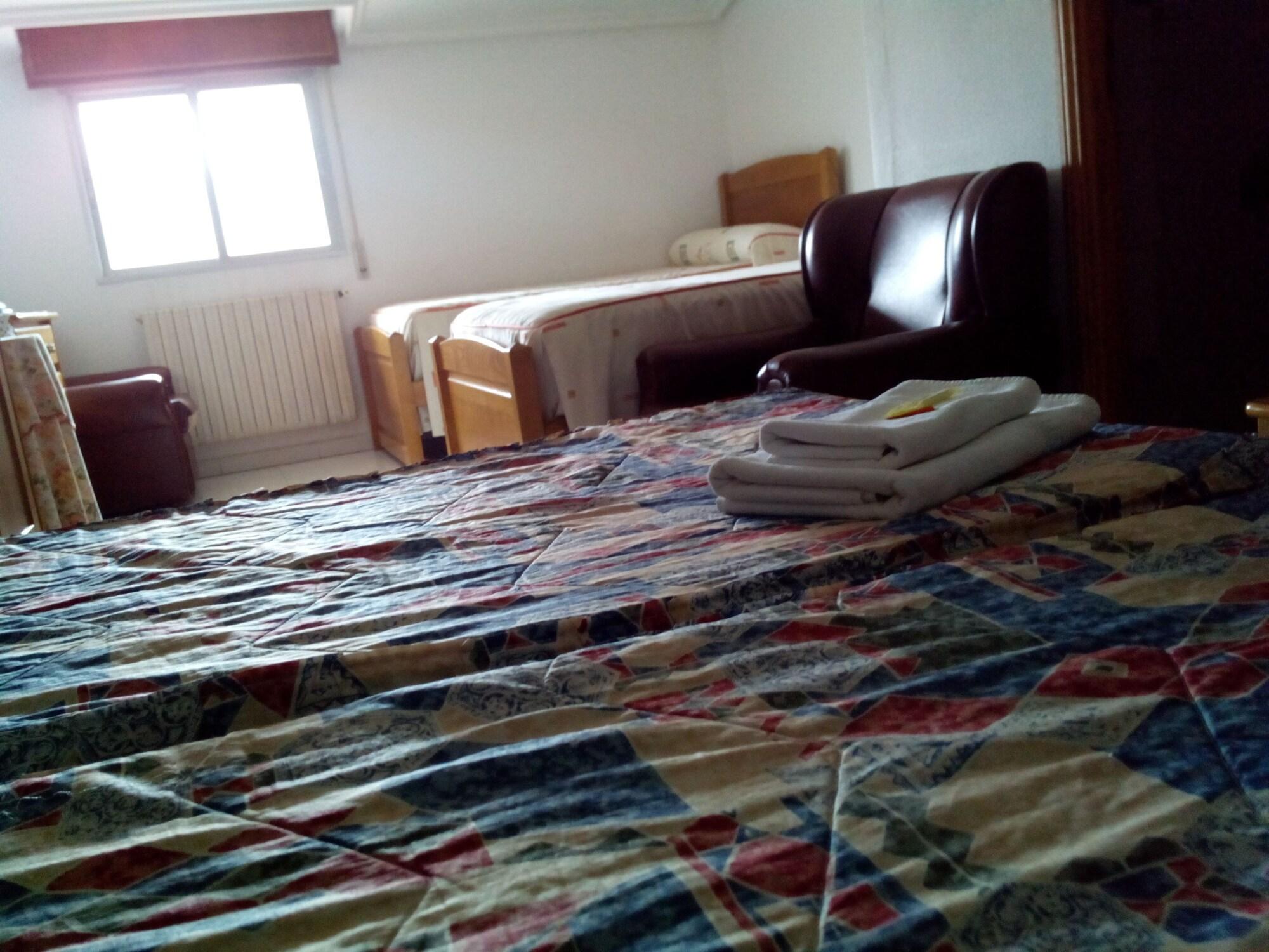 Hostal Sequeiros San Ciprián de Viñas Exterior foto