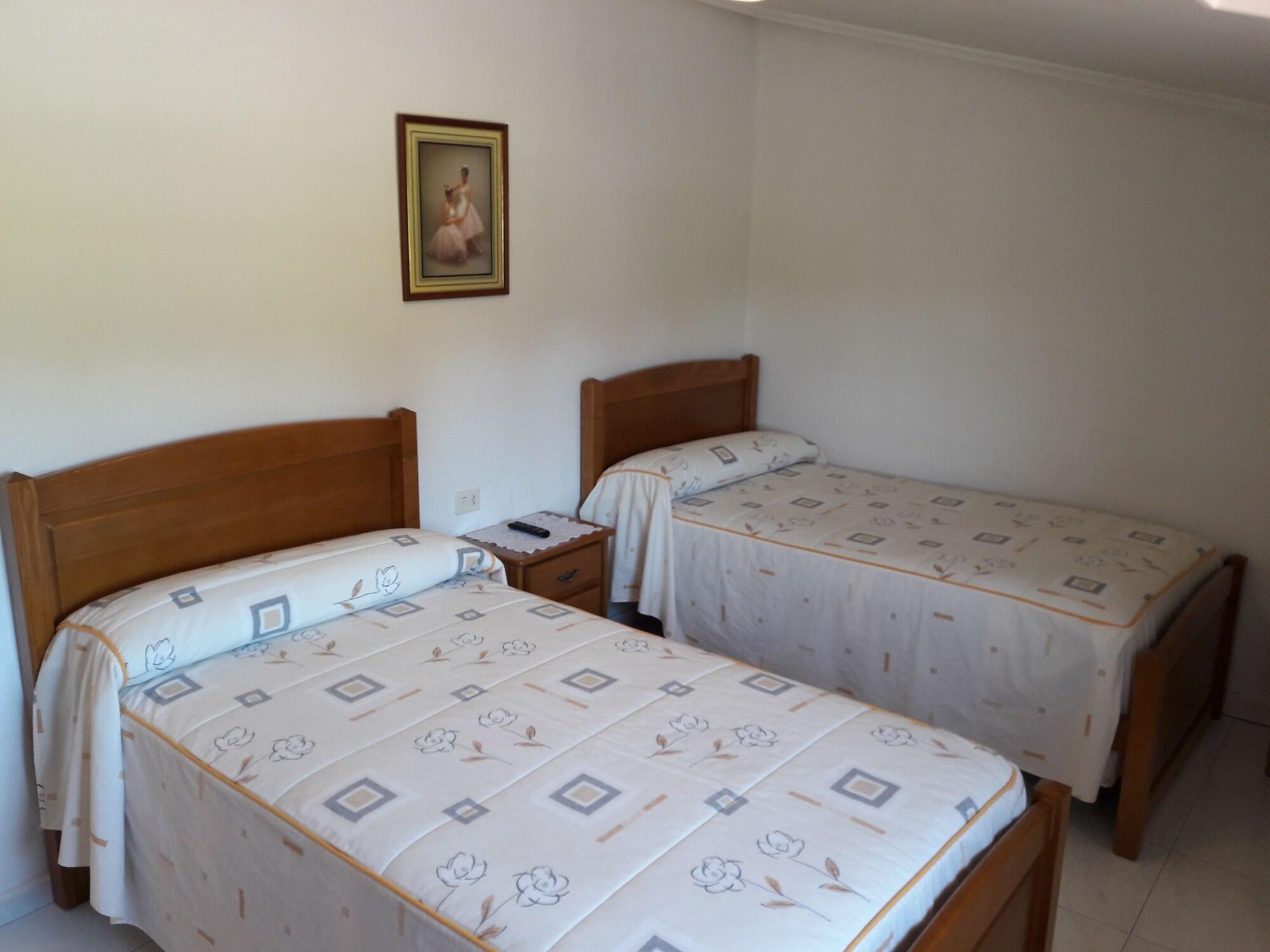 Hostal Sequeiros San Ciprián de Viñas Exterior foto