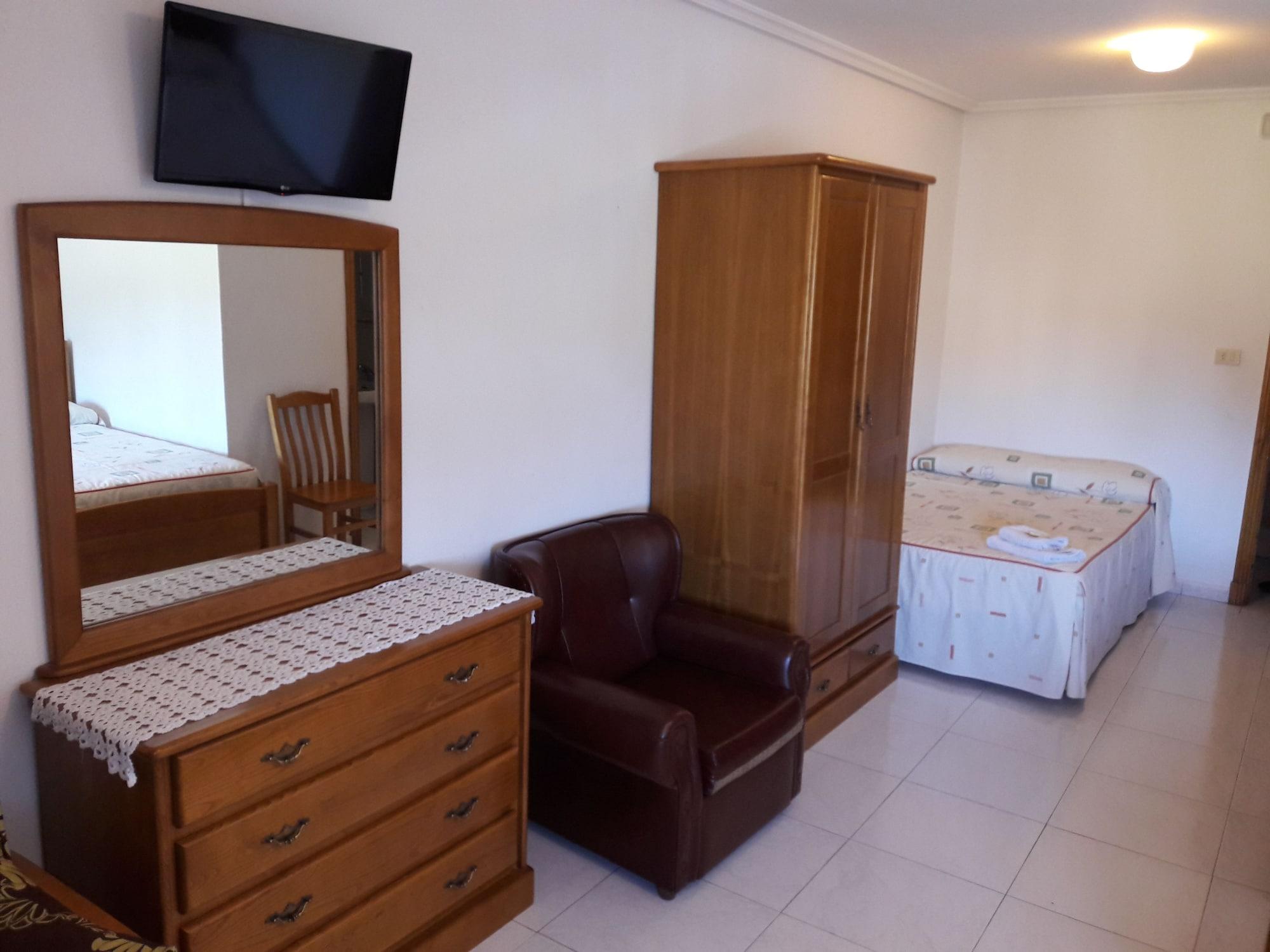 Hostal Sequeiros San Ciprián de Viñas Exterior foto