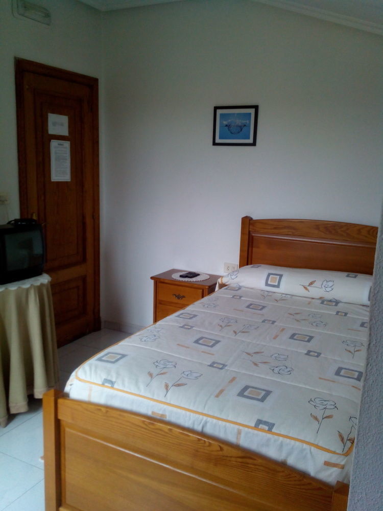Hostal Sequeiros San Ciprián de Viñas Exterior foto